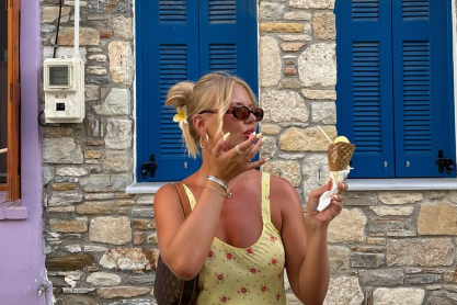Καλοκαιρινά νύχια μονόχρωμα