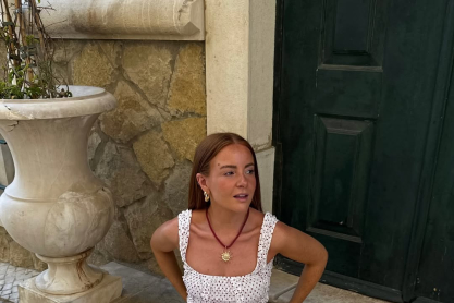 Jelly shoes: Τα «παιδικά» μας παπούτσια επιστρέφουν πάλι στις τάσεις της μόδας