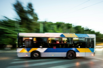 608, 550 και τρόλεϊ 11: Τα θρυλικά λεωφορεία των αστικών συγκοινωνιών της Αθήνας