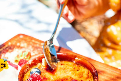Πώς να φτιάξεις crème brûlée σαν σε γαλλικό εστιατόριο