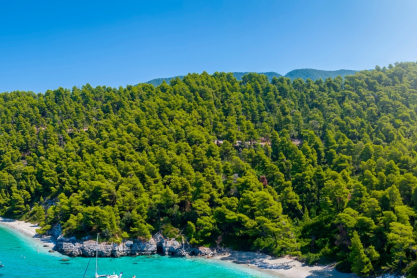 Απόδραση για δύο: 5 ελληνικά νησιά για ρομαντικές διακοπές με το ταίρι σου 