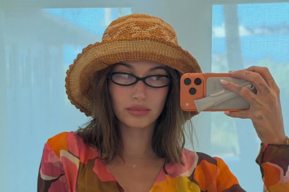 Hailey Bieber 