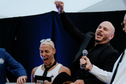 Το πιο «φαλακρό» πλήθος στον κόσμο: Ο Pitbull και οι θαυμαστές του έγραψαν ιστορία στο BST Hyde Park