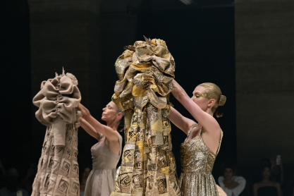 «Viktor&Rolf: Spectrum»: Η πρώτη μεγάλη έκθεση του οίκου έρχεται στην Ιταλία