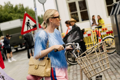 Όσα ξεχωρίσαμε στο street style της Εβδομάδας Μόδας της Κοπεγχάγης και θα καθορίσουν τις τάσεις