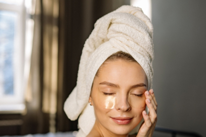 Σου βρήκαμε τη νέα skincare σειρά που χρειάζεσαι μετά τις διακοπές για πιο φωτεινή και ομοιόμορφη επιδερμίδα