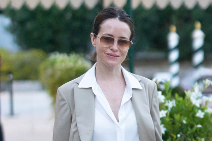 H Claire Foy φοράει Falconeri στην 83η διοργάνωση του Διεθνούς Φεστιβάλ Κινηματογράφου της Βενετίας