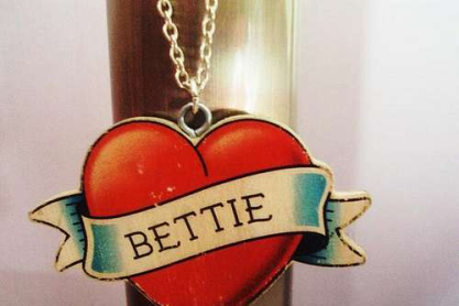 bettie-cute-heart-jewellery-necklace-vintage-Favim.com-99534_large.jpg