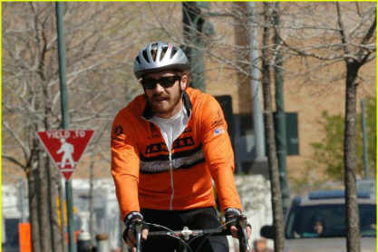 jake-gyllenhaal-bike.jpg