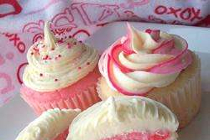 draft_lens2947152module78527591photo_1265421769pink_cupcakes.jpg