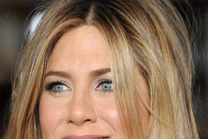 JENNIFER-ANISTON1.jpg