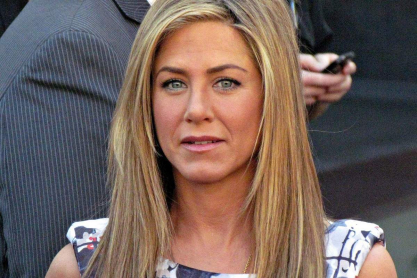 JENNIFER-ANISTON.jpg