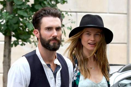 Adam-Levine-and-Behati-Prinsloo1.jpg