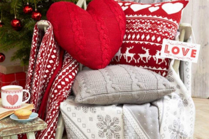 Scandinavian-Christmas-Decorating-Ideas-48-1-Kindesign1.jpg