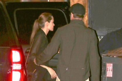 Angelina-Jolie-Brad-Pitt-Troubadour.jpg