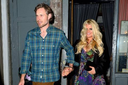 1347374146_eric-johnson-jessica-simpson-zoom.jpg