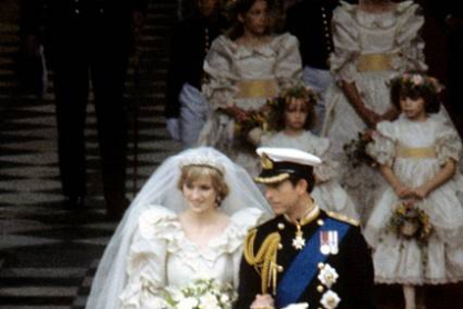 IconicWeddingDresses42_V_11apr11_pa_b_426x6391.jpg