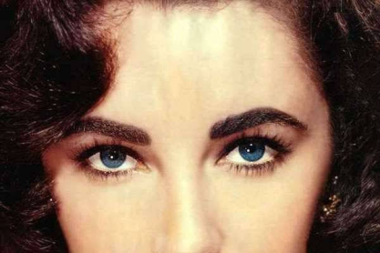 411896-really_think_liz_taylor_violet_eyes.jpg