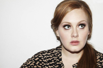 Adele-White-Background-Wallpaper-Photos.jpg