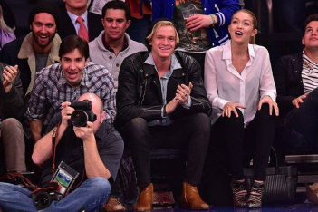 Gigi-Hadid-Cody-Simpson-Knicks-Game-April-2015-1.jpg