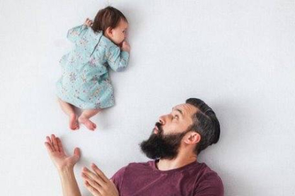 dad-baby-girl-playful-photography-ania-waluda-michal-zawer-131.jpg