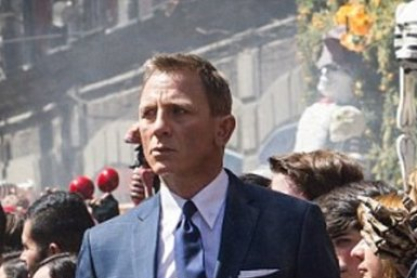 007-james-bon570.jpg