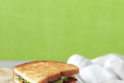 bacon-escarole-grilled-cheese-med108218_vert.jpg