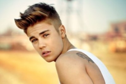 justin-bieber-teen-vogue-may-2013-8-433x560.jpg