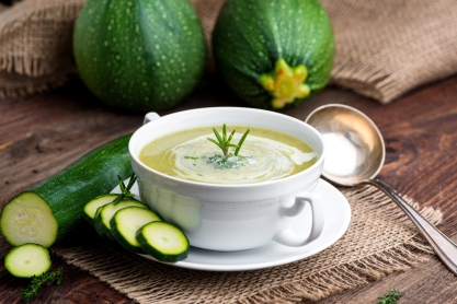 72564799-c59a-4923-b375-5ee04ce0423b-soupe-courgettes-pommes-de-terre-et-vache-qui-rit-50632.jpg