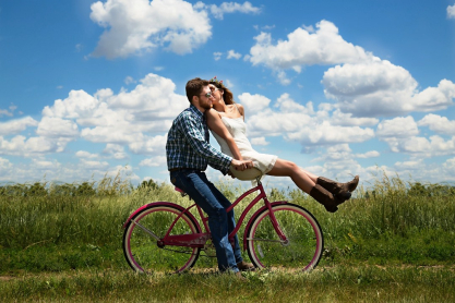 engagement-1718244-1920.jpg