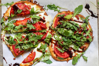 tomato-mozzarella-arugula-naan-pizza.jpg