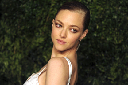 amanda-seyfried-wedding-cover.jpg