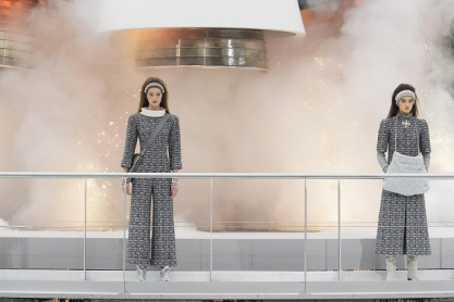 chanel-waw1718-209-antigrafh.jpg