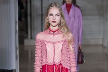 valentino-waw1718-007-copy.jpg