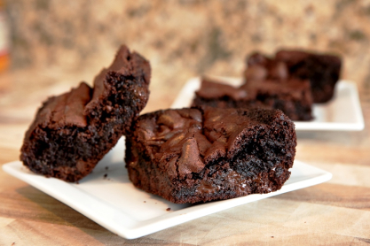 gooey-fudge-brownie-recipe-03.jpg
