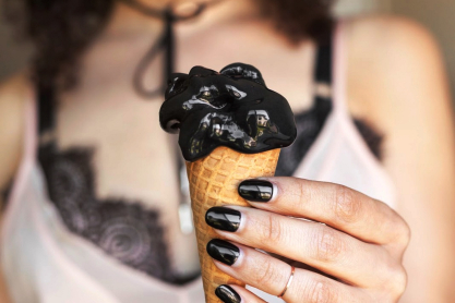 black-coconut-ash-ice-cream-amused-blog.jpg