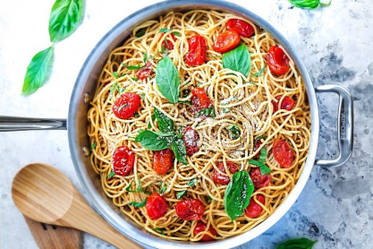 cherry-tomato-basil-spinach-and-parmesan-pasta-makes-the-perfect-easy-weeknight-meal1-467x700-1.jpg