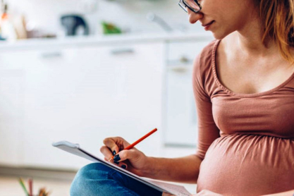 landscape-1477384846-pregnant-woman-drawing-960x500.jpg