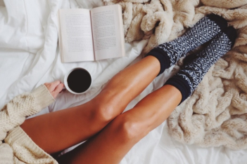 cozy-mornings-in-bed-by-the-blonde-vagabond.jpg