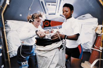 female-astronauts-gpn-2004-00023.jpg