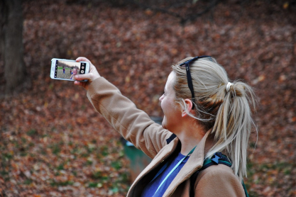 girl-1792944-960-720.jpg
