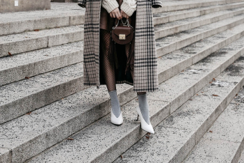 mango-checked-double-breasted-coat-chunky-cable-knit-sweater-trend-white-v-shape-celine-pumps-salar-fringe-suede-bag-fishnet-tights-leather-shorts-berlin-fashion-week-street-style.jpg