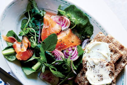 smoked-salmon-breakfast-salad-with-crispbread.jpg