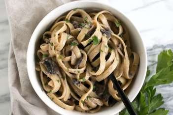 creamy-mushroom-herb-pasta-bowl-above.jpg