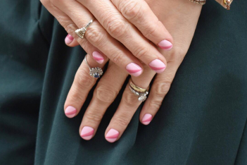 pink_nails.jpg