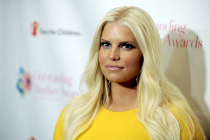 H Jessica Simpson έβαψε τα μαλλιά της κόρης της και προκάλεσε αντιδράσεις