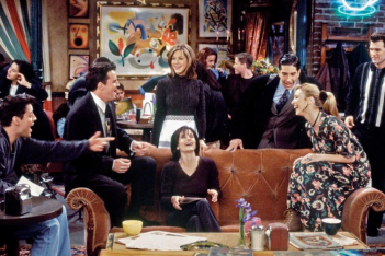Γιορτάστε τα 25α γενέθλια της σειρά "Friends" και παρακολουθήστε κάθε μέρα ένα δευτερόλεπτο από κάθε επεισόδιο