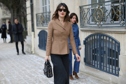 OOTD: Το κομψό look της Γαλλίδας Jeanne Damas είναι ιδανικό για την εποχή -Κρατάμε σημειώσεις