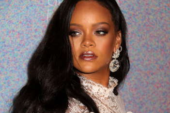 H Rihanna ανακοινώθηκε η πλουσιότερη γυναίκα μουσικός -Ποιές διάσημες σταρ αφήνει πίσω
