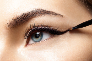Εντυπωσιάστε με το βλέμμα σας – Όλα όσα πρέπει να γνωρίζετε για το eyeliner